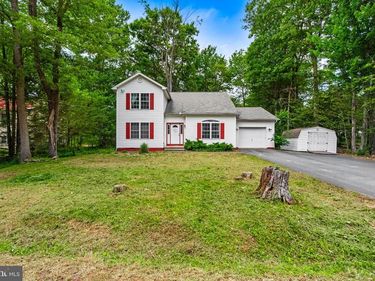 1124 CAMBELL WAY, TOBYHANNA, PA 18466