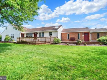 315 700 ROAD, NEW OXFORD, PA 17350