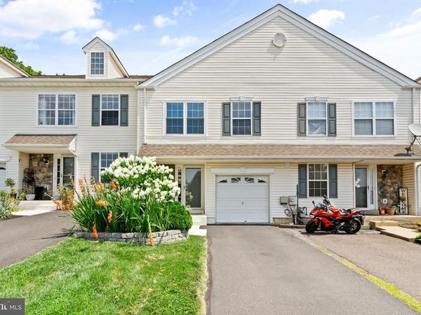 4650 LOUISE SAINT CLAIRE DRIVE , DOYLESTOWN, PA 18902
