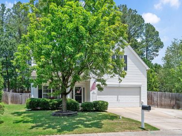 605 Pyracantha Drive, Holly Springs, NC 27540