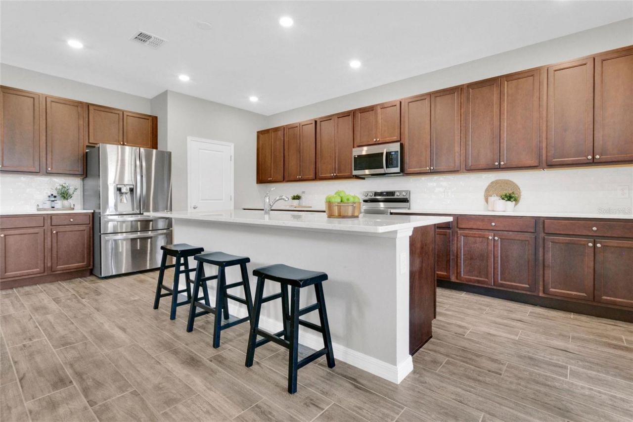 9169 Waverly Walk Drive, Orlando, FL 32817 Photo