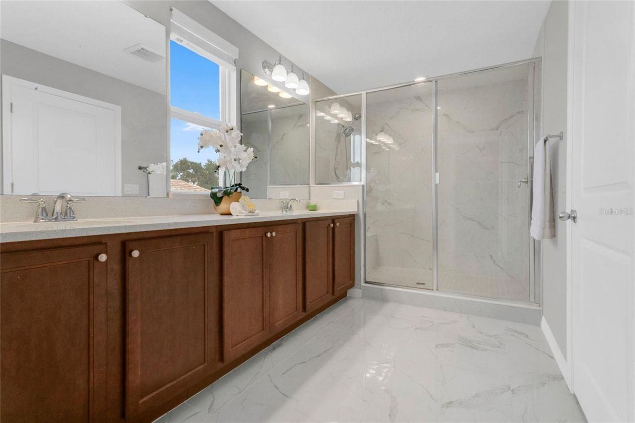 9169 Waverly Walk Drive, Orlando, FL 32817 Photo