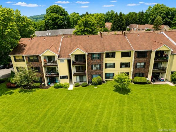 10 Edinburgh Drive, Unit 10, Peekskill, NY 10566