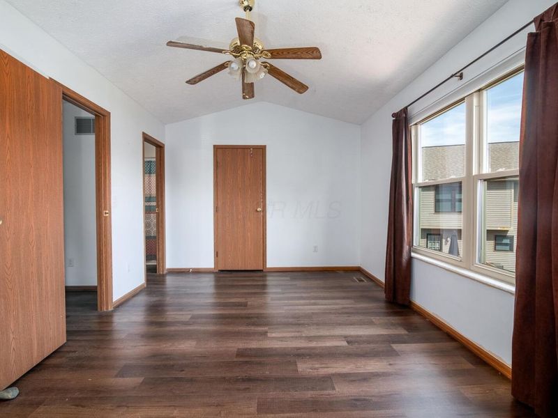 8040 Worthington Lake Drive , Westerville, OH 43081 Photo 14