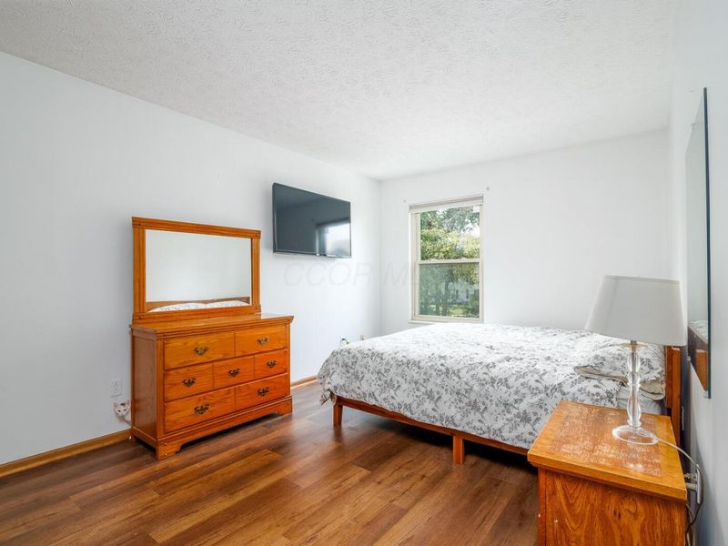 8040 Worthington Lake Drive , Westerville, OH 43081 Photo 16
