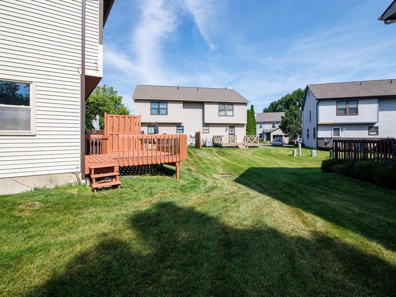 8040 Worthington Lake Drive , Westerville, OH 43081 Photo 28