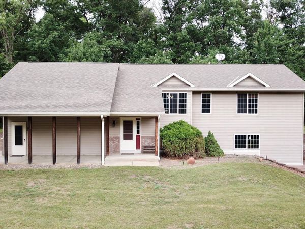8967 165th Avenue SE, Becker, MN 55308