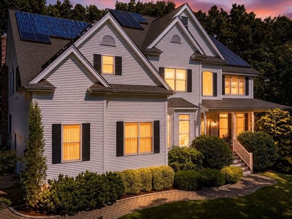 22 Rhodes Dr, Wrentham, MA 02093