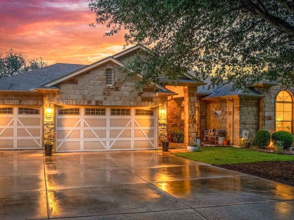 906 San Pedro, New Braunfels, TX 78132