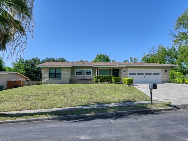 134 Longridge Dr, San Antonio, TX 78228
