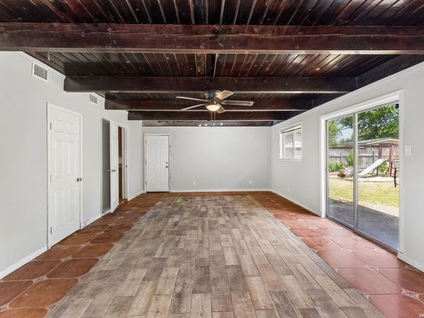 835 Lovera Blvd, San Antonio, TX 78201