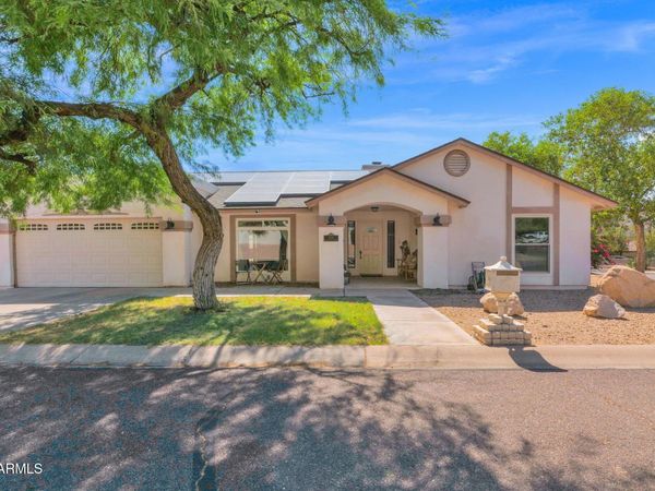 9040 N 14TH Place, Phoenix, AZ 85020