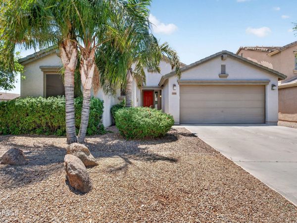 32826 N PEBBLE CREEK Drive, San Tan Valley, AZ 85143