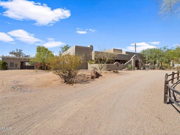 8532 E LOS GATOS Drive, Scottsdale, AZ 85255