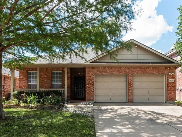 2808 Grandview Drive, Grand Prairie, TX 75052