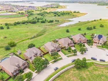 1233 Clearwater Drive, Frisco, TX 75036