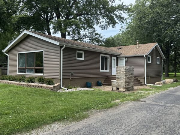 28542 S Walleye Lane , Wilmington, IL 60481