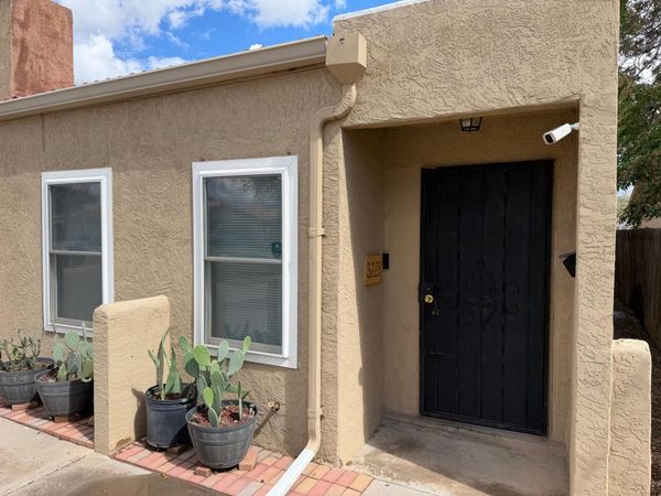 322 Columbia Drive SE, Unit B, Albuquerque, NM 87106