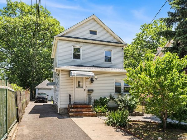 6005 168th Street, Fresh Meadows, NY 11365