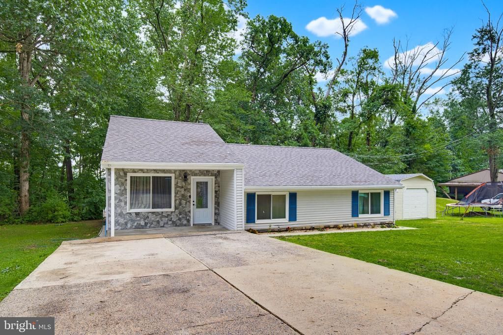 1607 HOLTZ ROAD, ENOLA, PA 17025