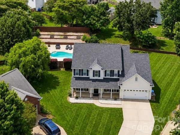 12900 Mccahan Lane, Huntersville, NC 28078