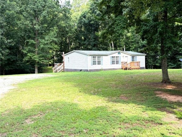 102 Frenchs Store Road, Cumberland, VA 23040