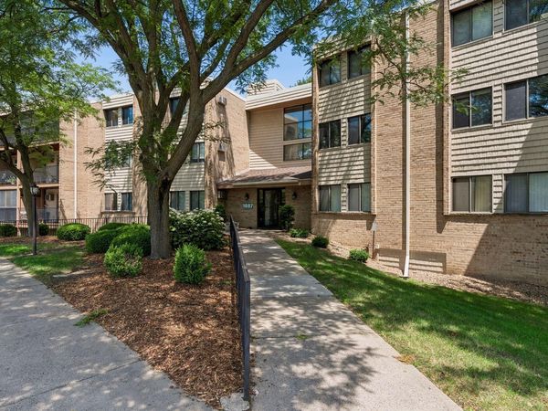 1887 Silver Bell Road , Unit 214, Eagan, MN 55122