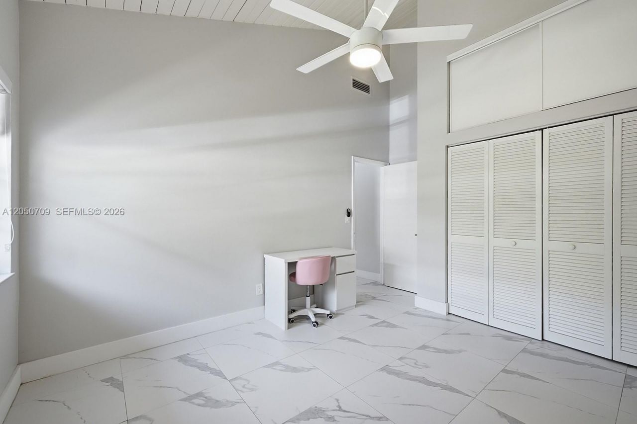 605 Leslie Dr , Hallandale Beach, FL 33009 Photo
