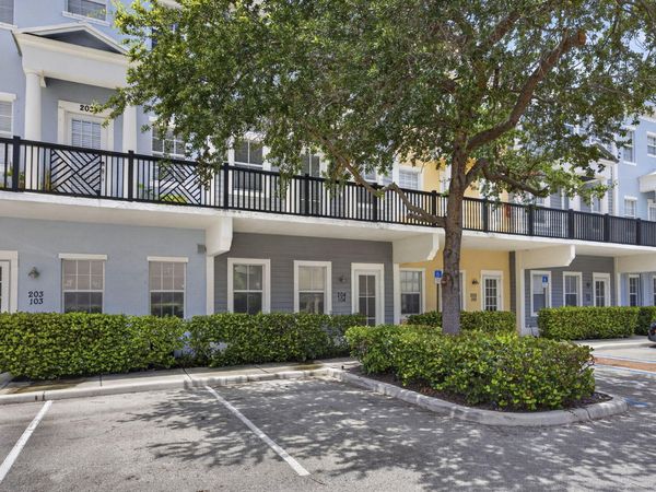 425 Greenwich Circle, Unit 204, Jupiter, FL 33458