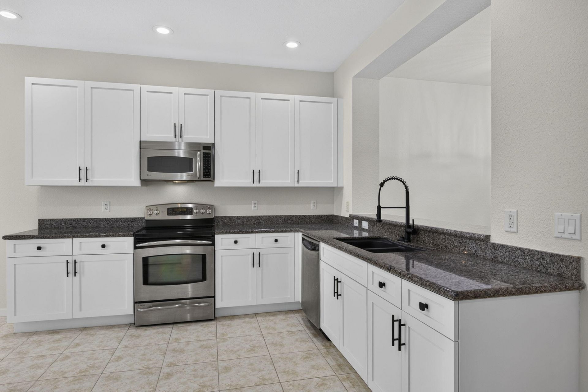 425 Greenwich Circle, Unit 204, Jupiter, FL 33458 Photo