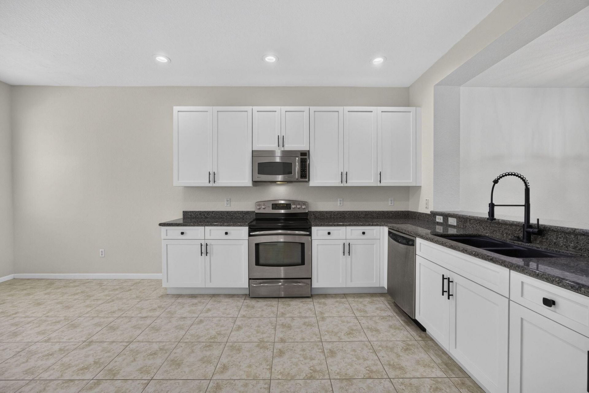 425 Greenwich Circle, Unit 204, Jupiter, FL 33458 Photo