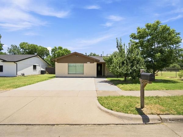 5420 Galway Lane , North Richland Hills, TX 76180