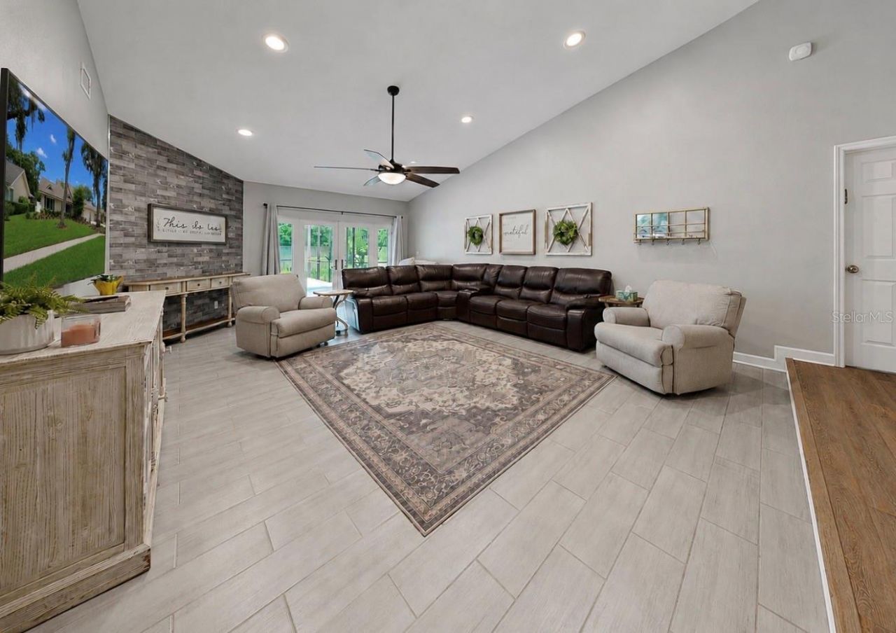 2517 Mason Oaks Drive, Valrico, FL 33596 Photo