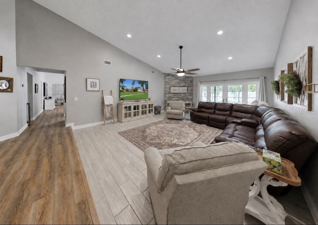 2517 Mason Oaks Drive, Valrico, FL 33596 Photo