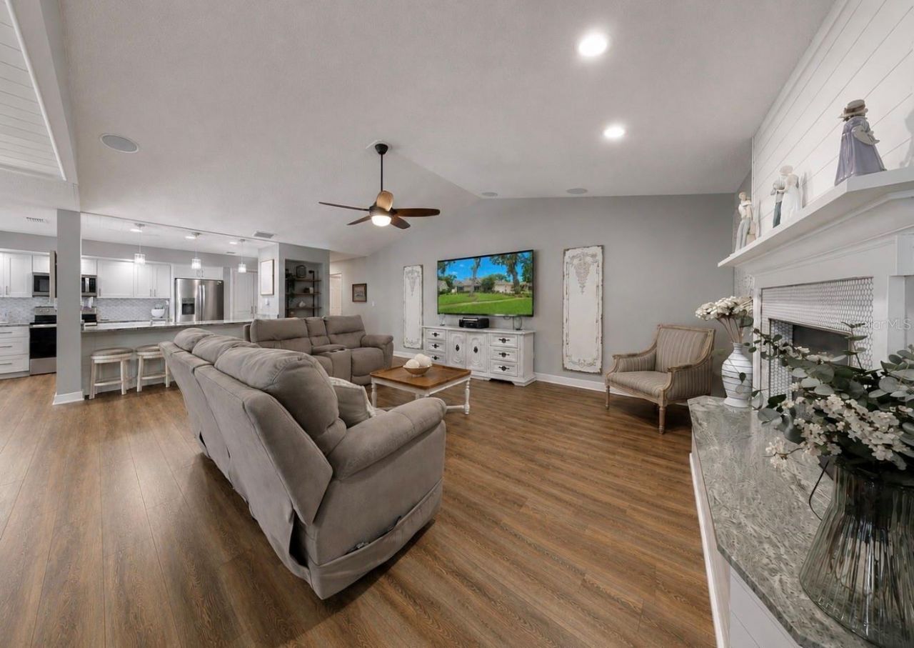2517 Mason Oaks Drive, Valrico, FL 33596 Photo