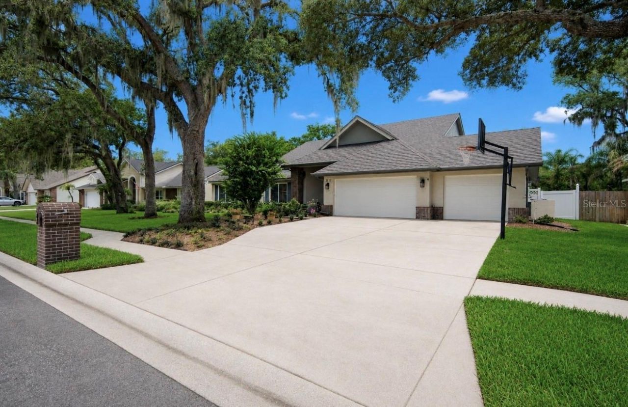 2517 Mason Oaks Drive, Valrico, FL 33596 Photo