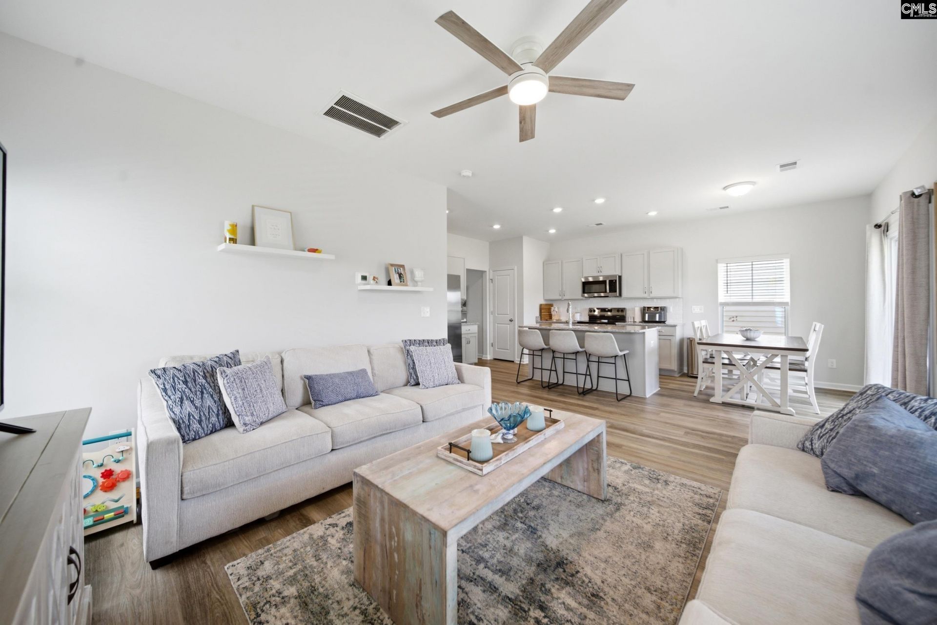 223 Monterey Drive  Photo 4