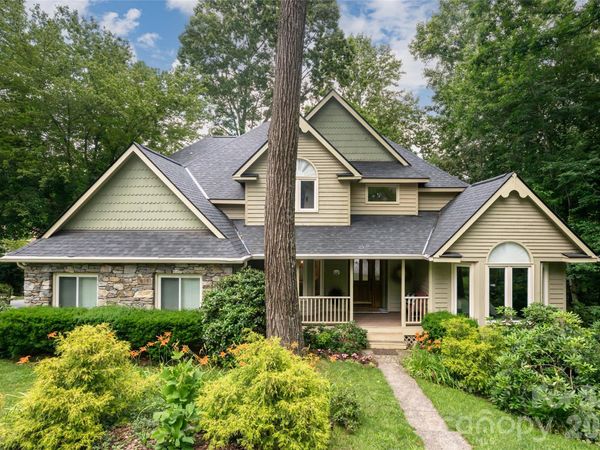 203 Coachmans Court, Asheville, NC 28803