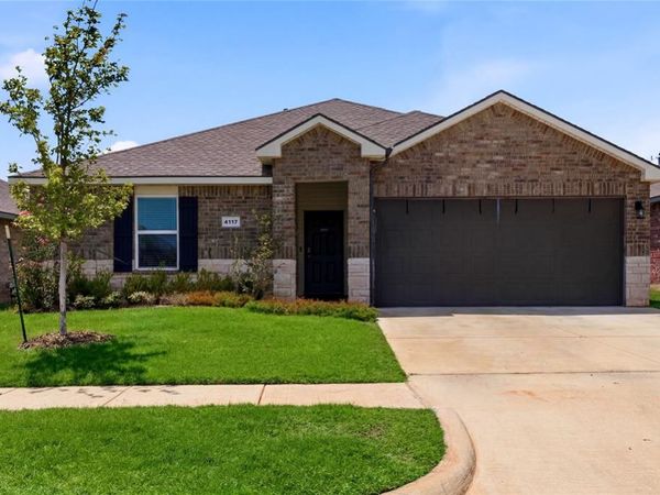 4117 Sara Park Drive, Mustang, OK 73064