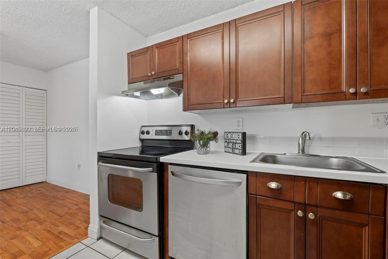 15600 SW 80th St, Unit L-203, Miami, FL 33193 Photo