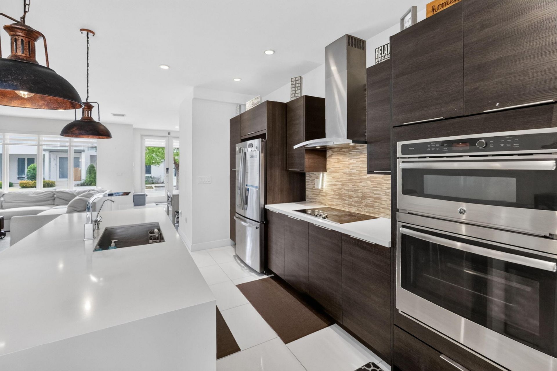 6461 NW 103rd Passage, Doral, FL 33178 Photo