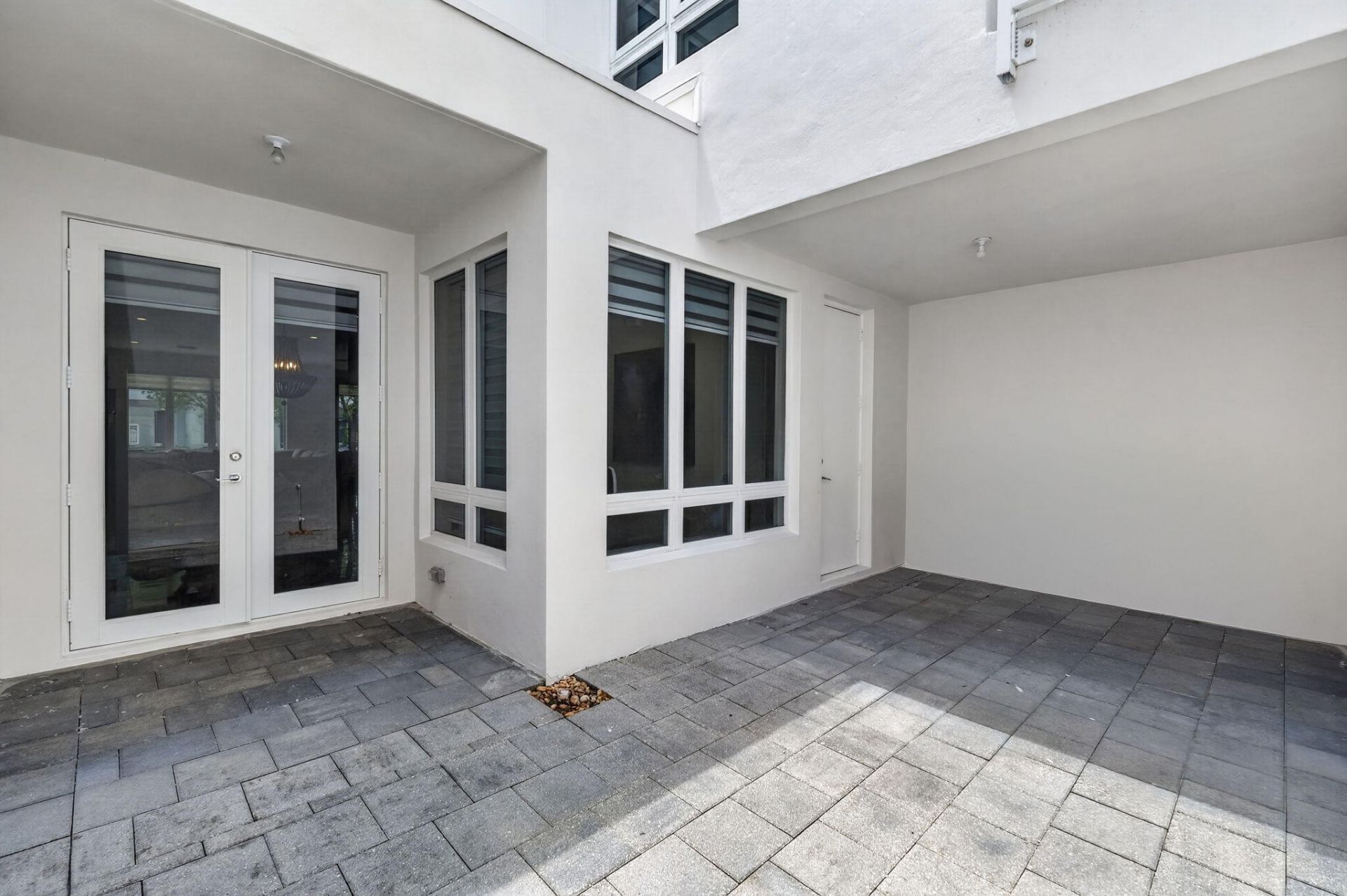 6461 NW 103rd Passage, Doral, FL 33178 Photo
