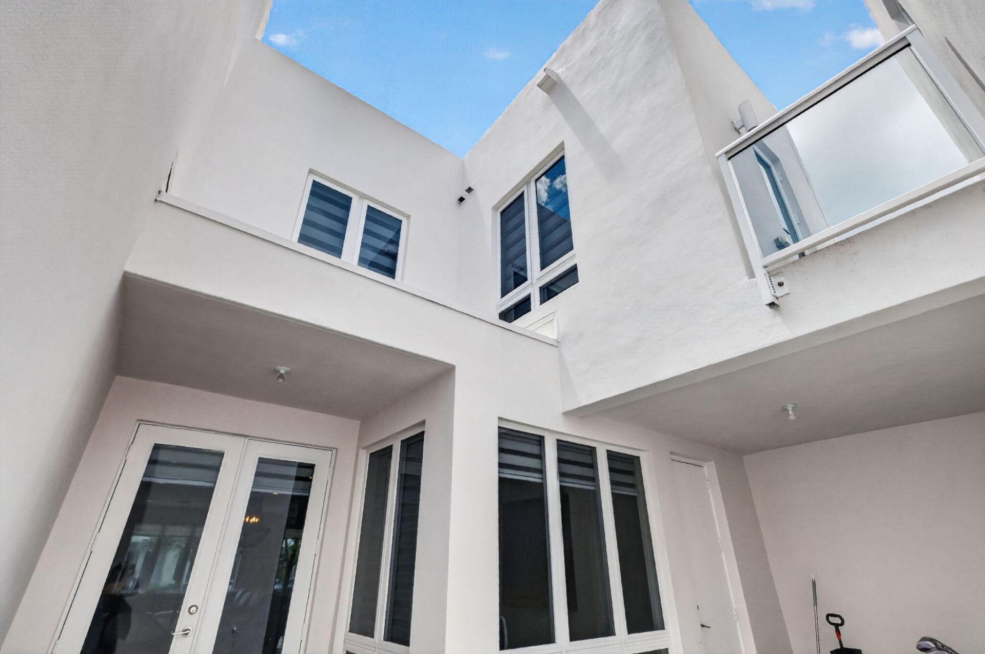 6461 NW 103rd Passage, Doral, FL 33178 Photo