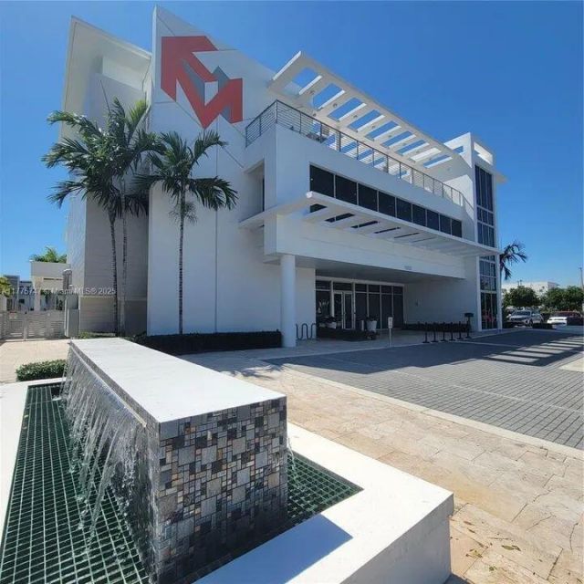 6461 NW 103rd Passage, Doral, FL 33178 Photo