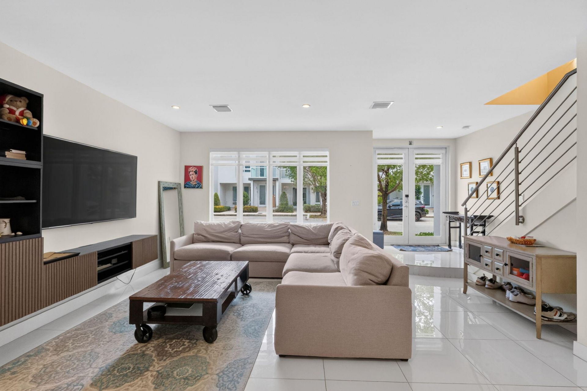 6461 NW 103rd Passage, Doral, FL 33178 Photo
