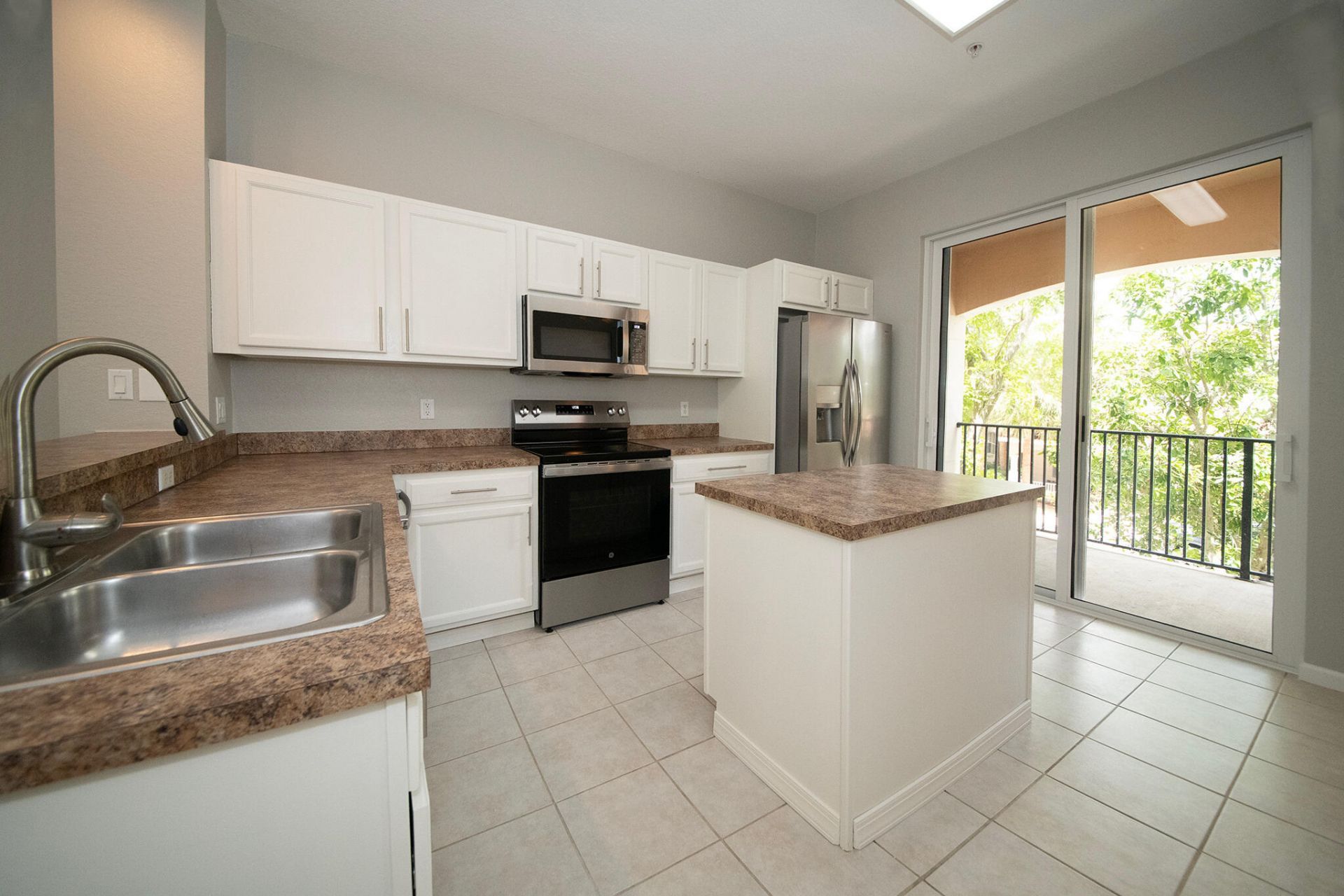 1417 W Wickham Circle, Unit 1417, Delray Beach, FL 33445 Photo