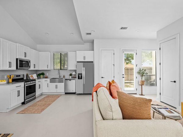 939 E 52nd ST, Unit 2, Austin, TX 78751