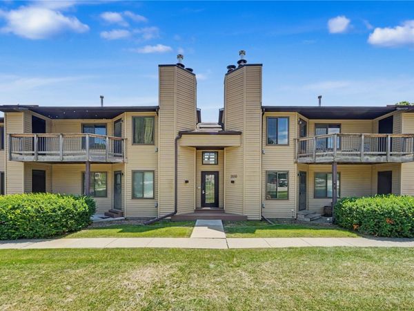 2050 Holiday Rd , Unit C4, Coralville, IA 52241