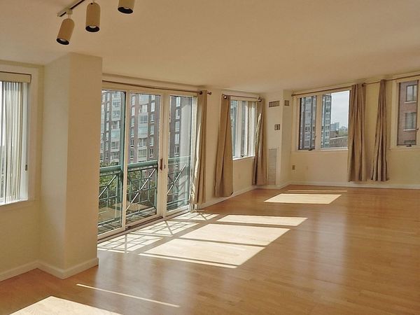 10 Rogers, Unit 702, Cambridge, MA 02142