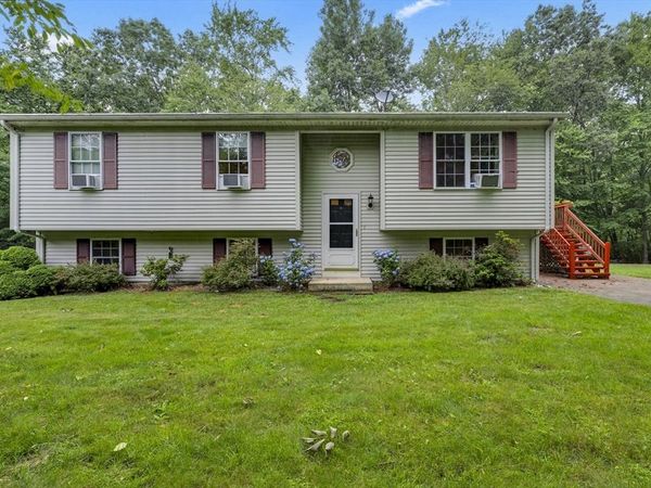 130 Grove St, Millville, MA 01529